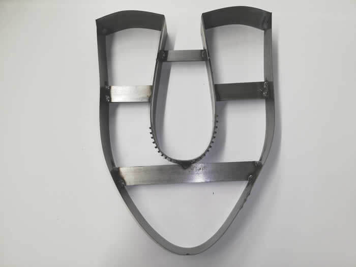 スウェーデン鋼抜き型